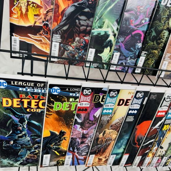 Detective Comics Batman 946-948 951-956 966 971 974-975 980 990 992-993 996-998 - Picture 8 of 8